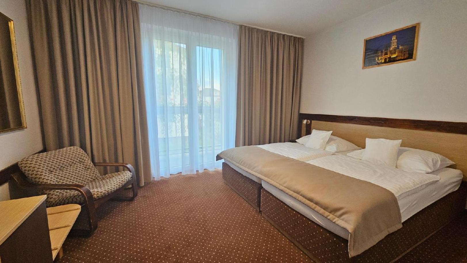 Hotel Adler Ceske Budejovice Esterno foto